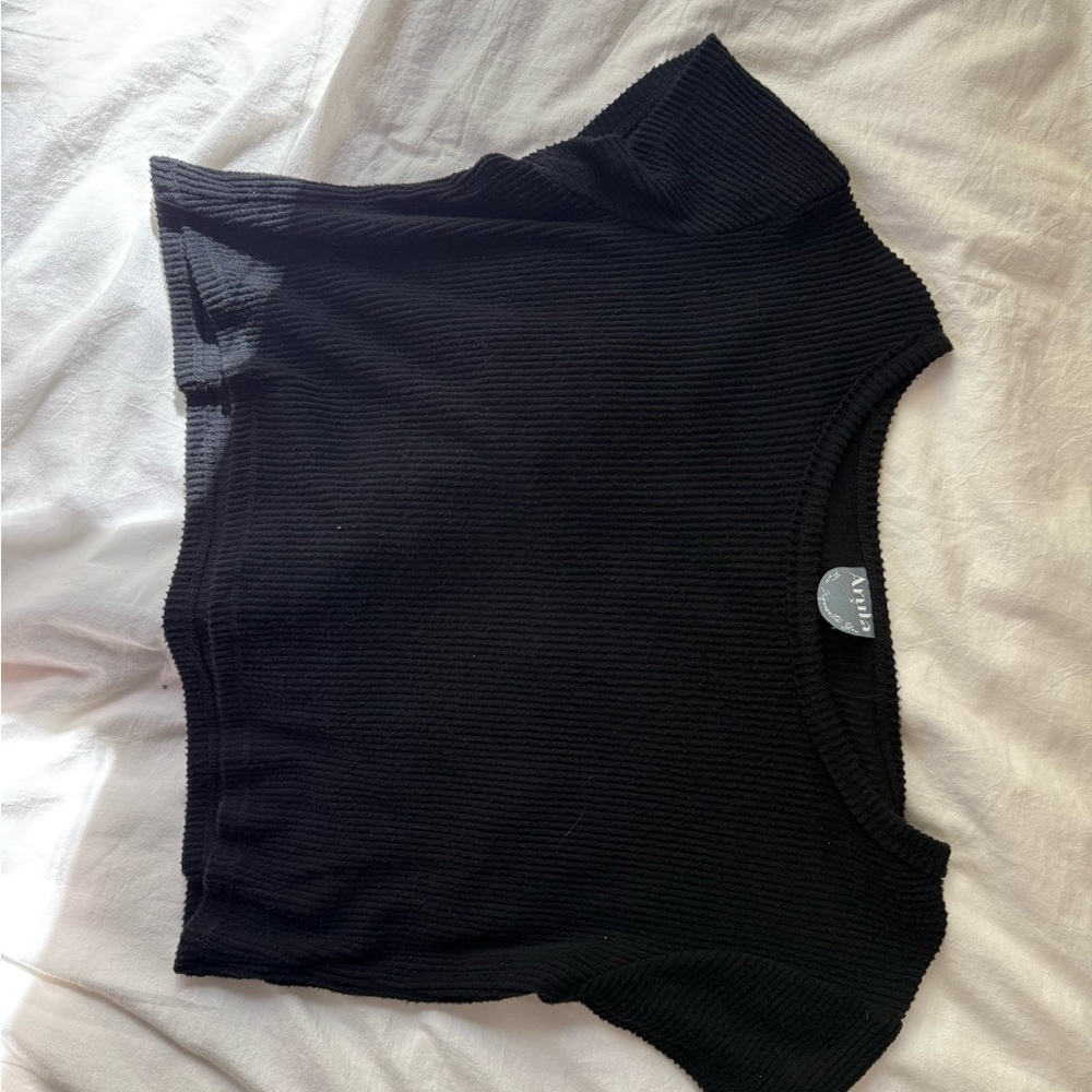 ARULA Black Ribbed Knit Top